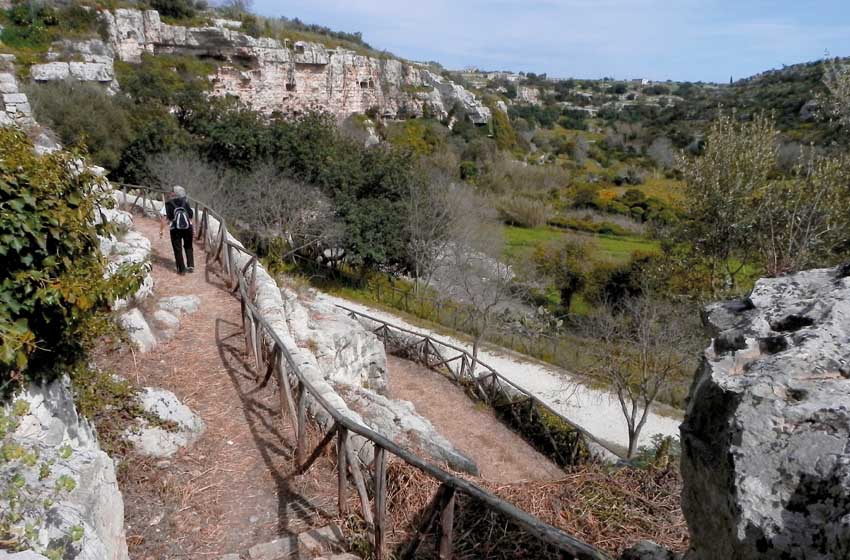 Cava-dIspica_necropoli-ipogee_epoca-bizantina