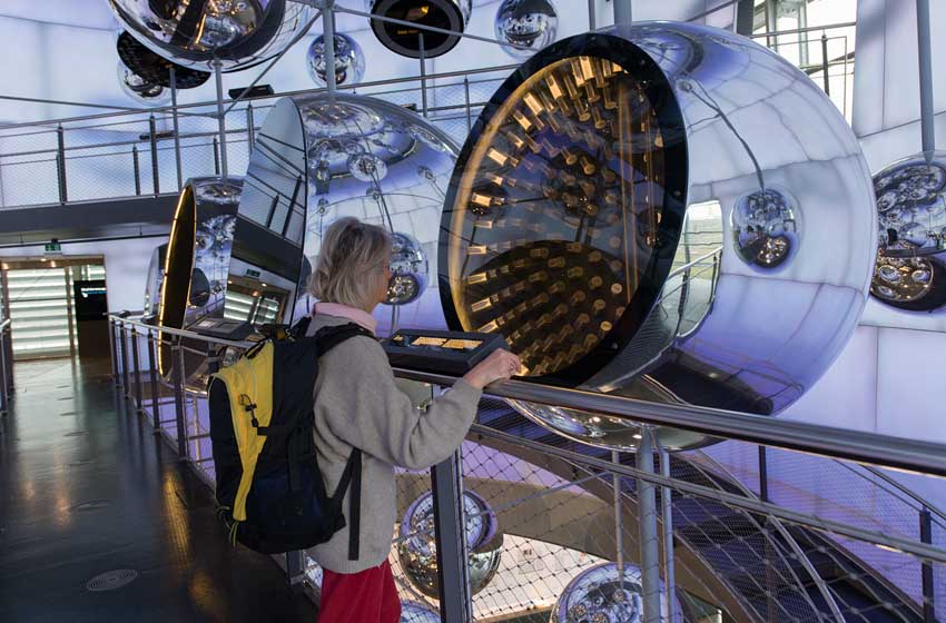 20220502_Linz_Voestalpine-Stahwelt_Museo-acciaio_installazioni-metalliche-sospese