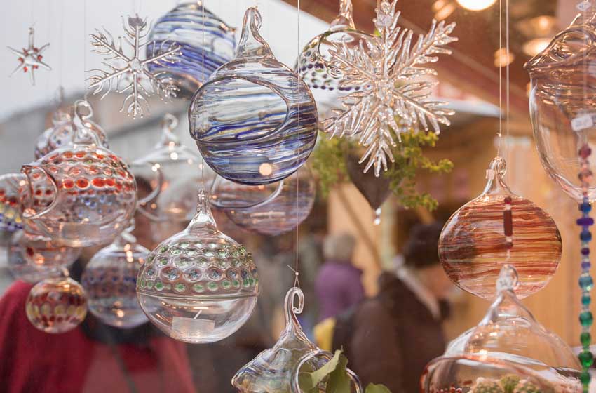 20220502_Mercatino-di-Natale_Pfarrplatz_decorazioni-natalizie