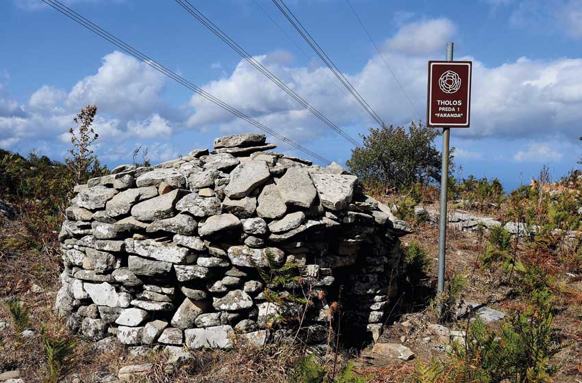 20220503_Una-tholos_Montalbano_Elicona