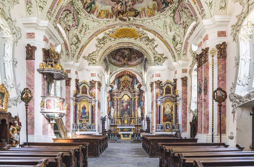 20220509_San-Candido_interno-parrocchia-San-Michele
