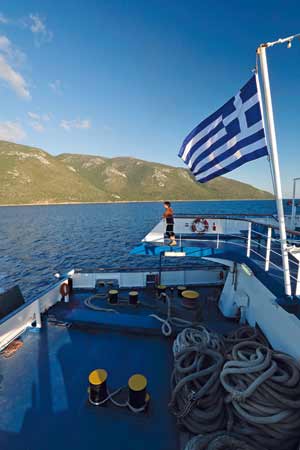 Il traghetto che collega Cefalonia a Itaca