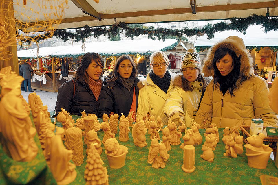 Il mercatino di Natale in Piazza Fiera