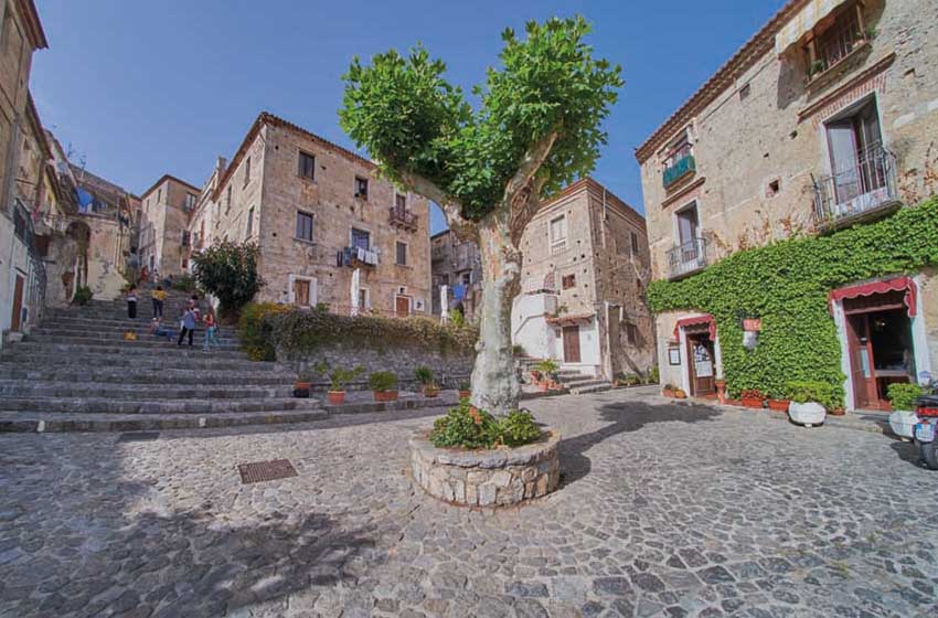 Piazza de Palma maggiore, Scalea. Calabria
