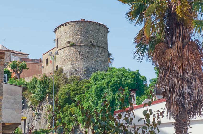 Torre Cimalonga. Calabria