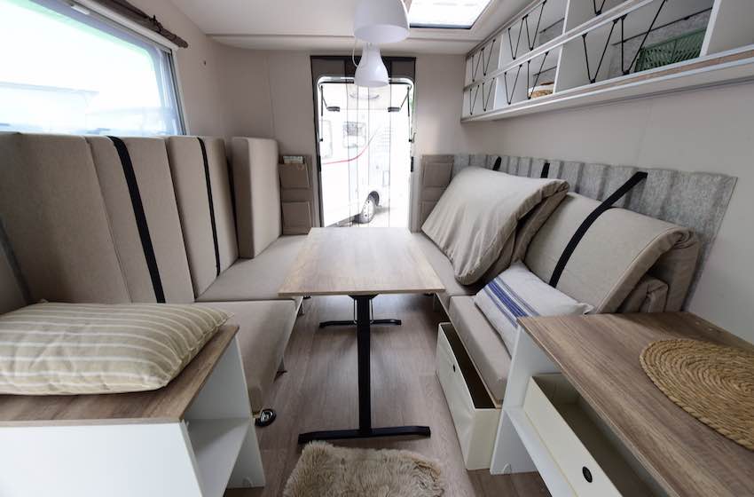 Hobby beachy dinette