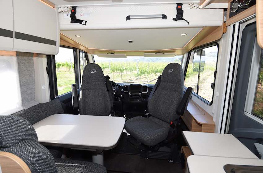 Dethleffs Globebus I1 dinette