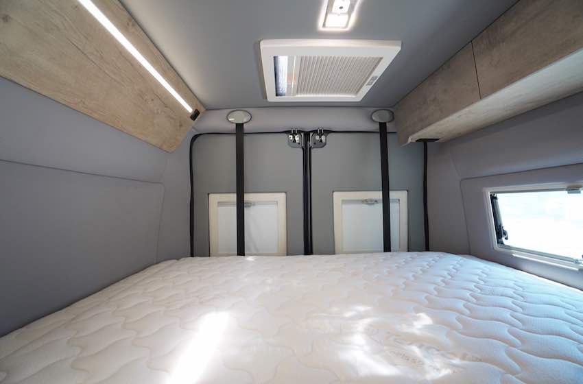 Robeta Helios letto