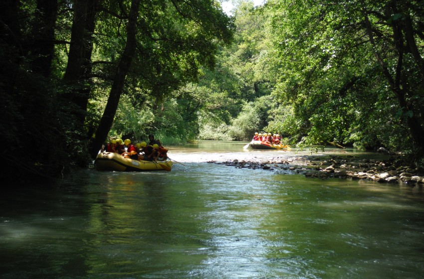 Molise-Castel del Giudice-Sangro Outdoor Experience-rafting-gommoni