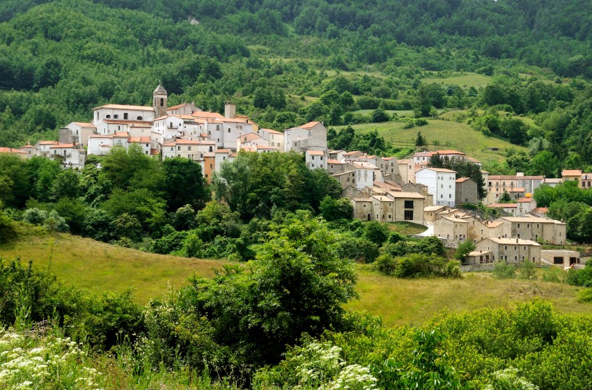 Molise-Castel del Giudice-panorama
