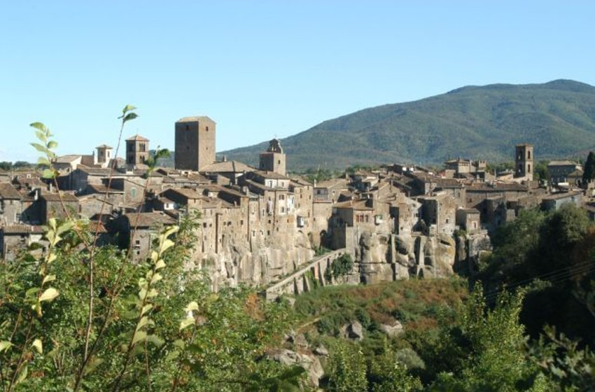 Borgo-Lazio-Vitorchiano-Viterbo-tufo