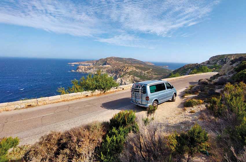 Manolo-arrampicata sportiva-furgone-costa-mare-strada