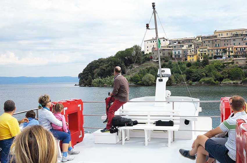 escursione-in-battello-sul-lago