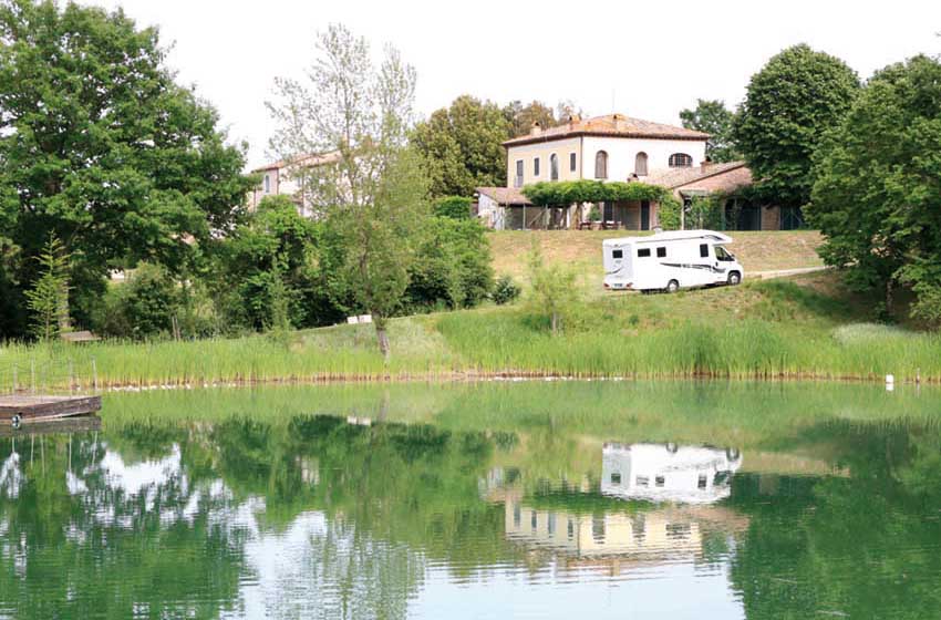 Mogol-casa-camper-lago-Avigliano Umbro-campagna