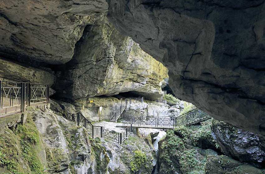 Friuli Venezia Giulia-Val d'Arzino-Grotte di Pradis
