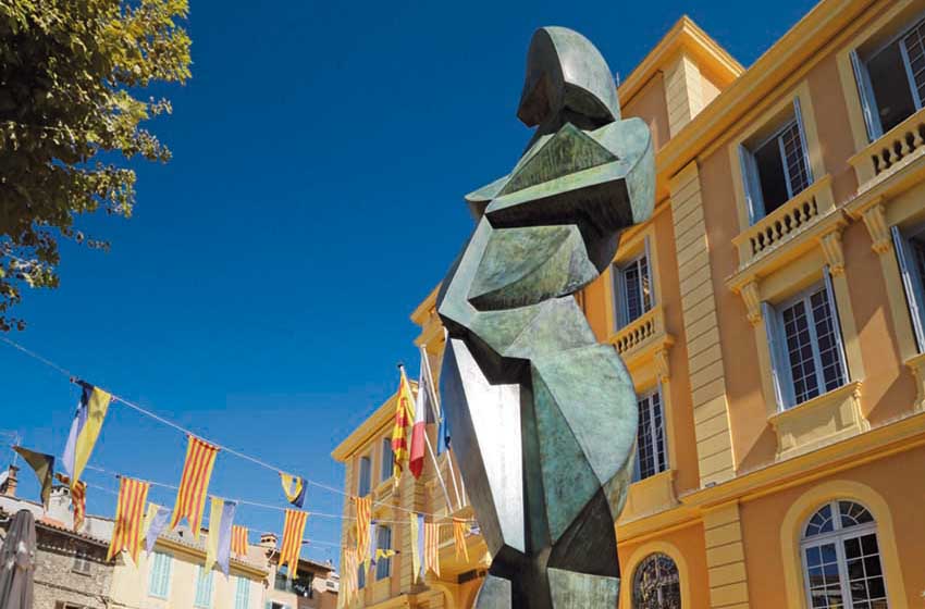 Francia-Costa Azzurra in camper-Préalpes d_Azur-Vence-centro storico-scultura