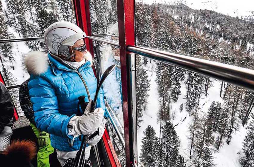 Svizzera-Engadina-Corvatsch-Funivia-sciatrice