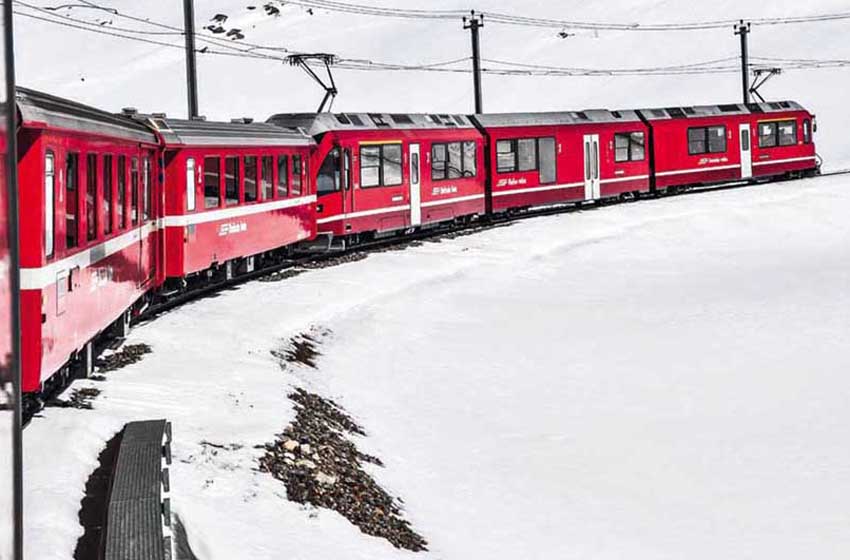 Svizzera-Engadina-Passo del Bernina-trenino retico