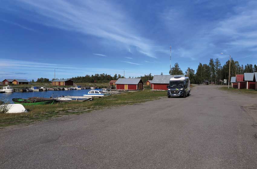 Finlandia-isola Kvarken.-porto-camper