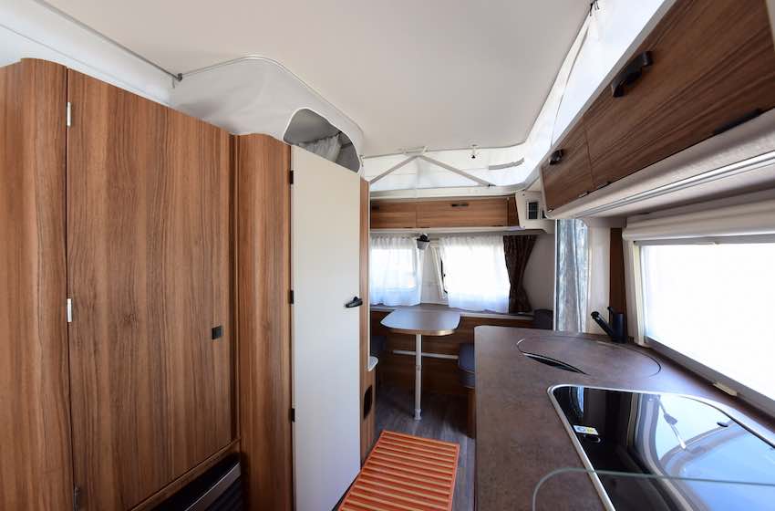 Eriba Touring 542 Legend tetto sollevato