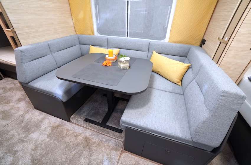 Dinette a U nel living 