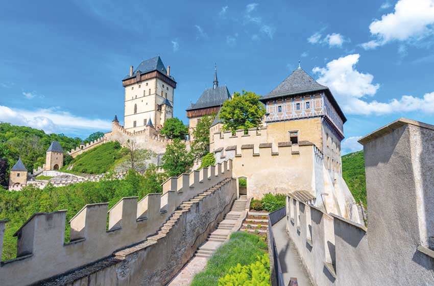 Repubblica Ceca-Boemia occidentale-l castello di Karlštejn-scale-merlatura
