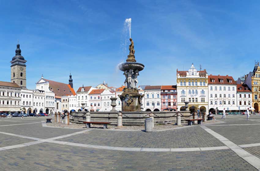 Repubblica Ceca-Praga-Námestí Premysla Otakara-principale piazza di Ceské Budejovice-fontana