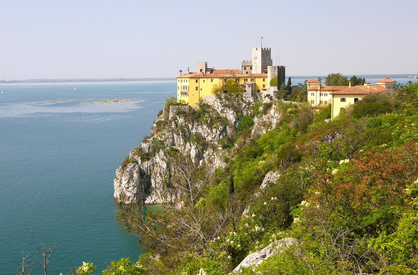 Friuli-Trieste-castello di Duino