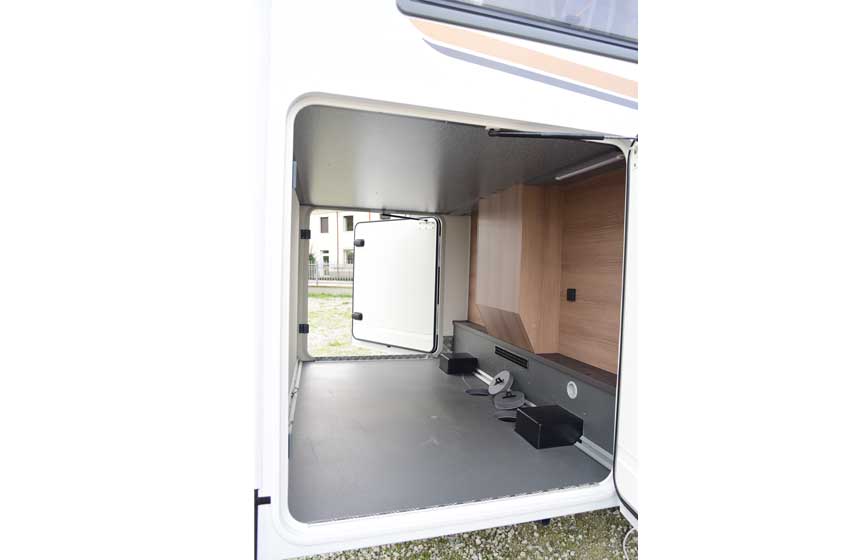 esterni garage malibu