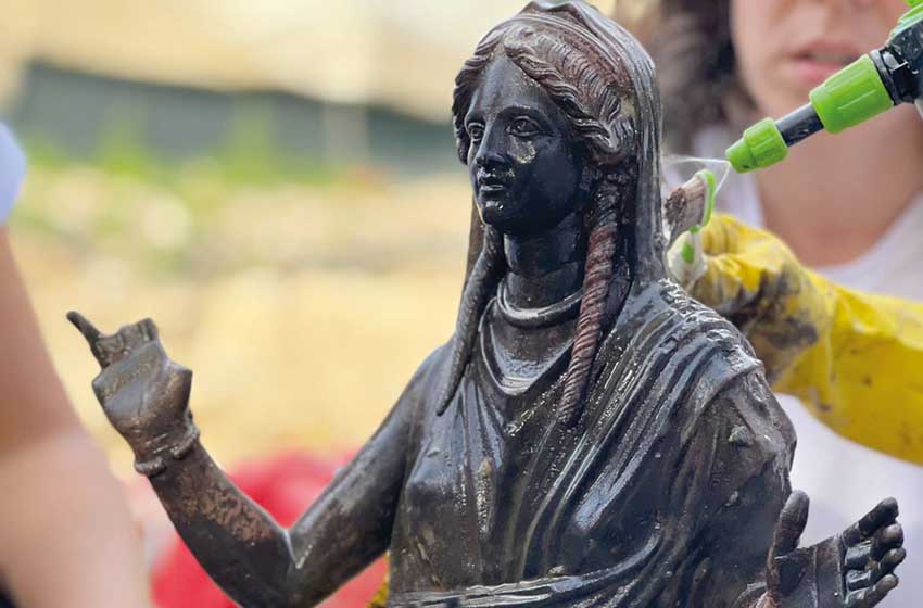 Toscana-San Casciano dei Bagni-statua in bronzo rinvenuta di recente