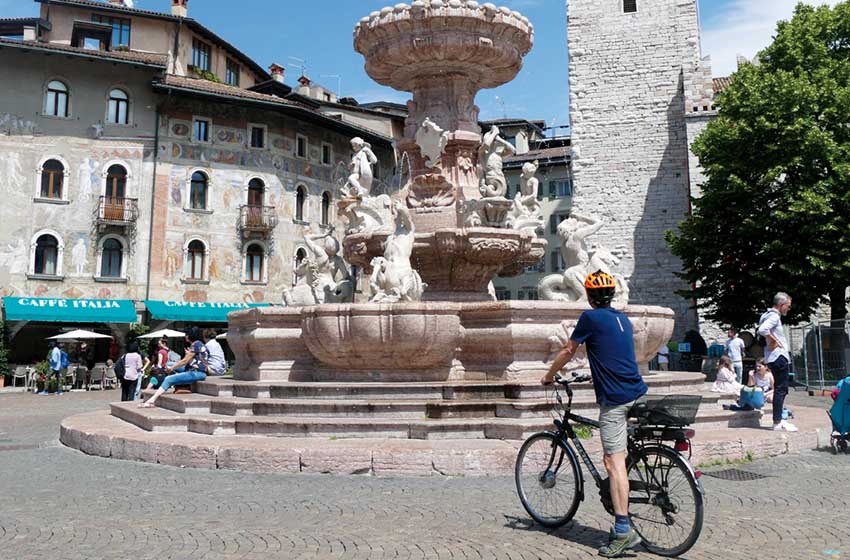 Trento-Fontana-del-Nettuno