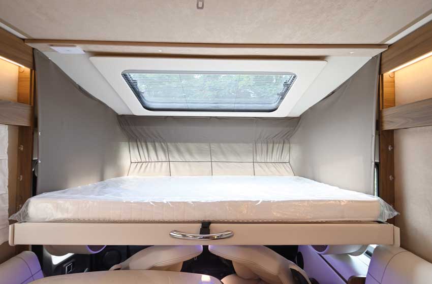 Arca Europa New Deal H 699 GLG basculante con oblò