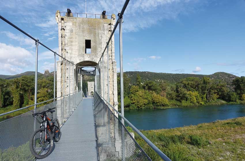 Viarhona-Rochemaure-Ponte-sospeso