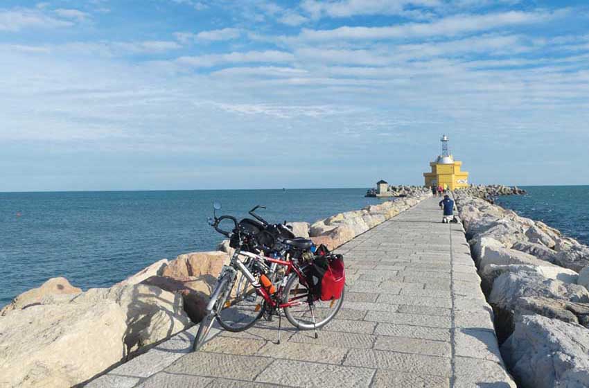 Laguna-di-Venezia-bici-Punta-Sabbioni-Faro