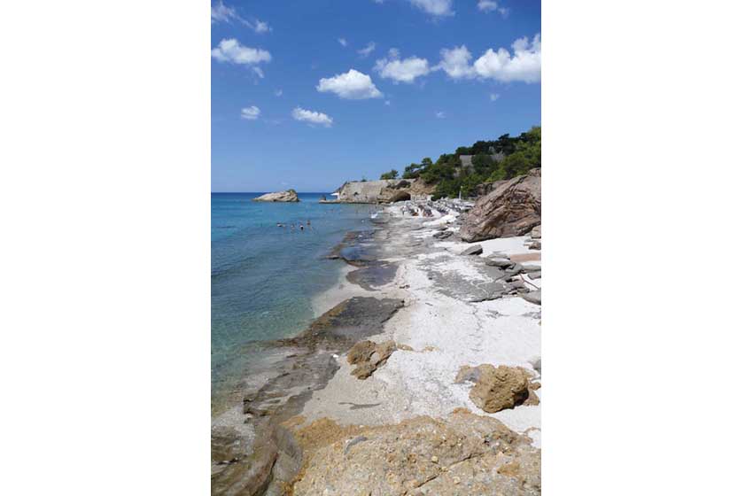 Grecia-Thassos-Metallia-spiaggia-rocce-mare cristallino
