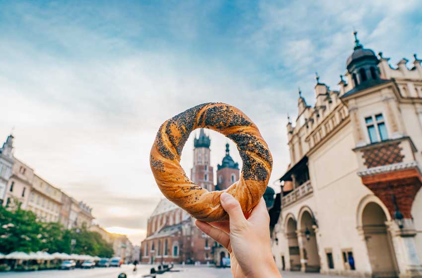 Polonia, le tipiche ciambelle di pane obwarzanek