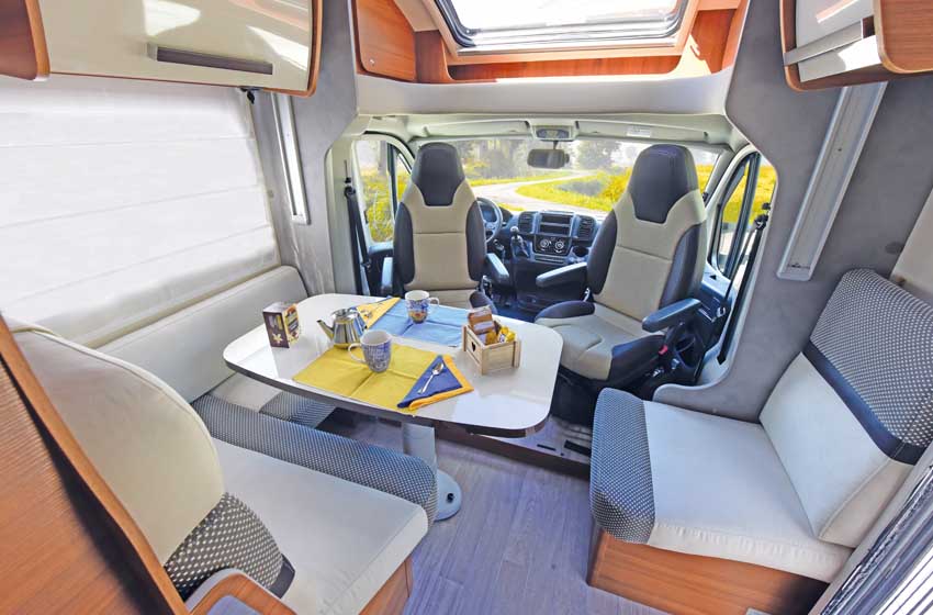 Elnagh Baron 565 skyroof
