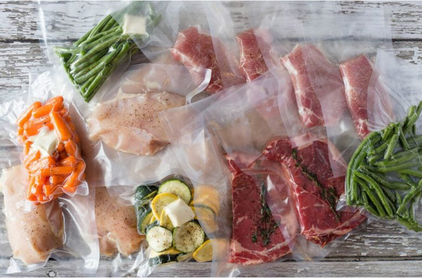 alimenti porzionati e imbustati sottovuoto