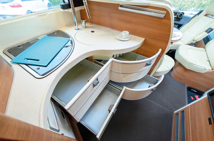 Carthago Chic c-line I 5.0 QB L cucina