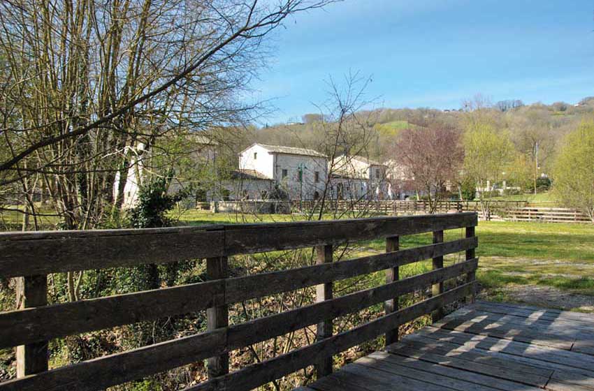 Molise-Colle d_Anchise-Agriturismo La Piana dei Mulini-ponte sul Biferno