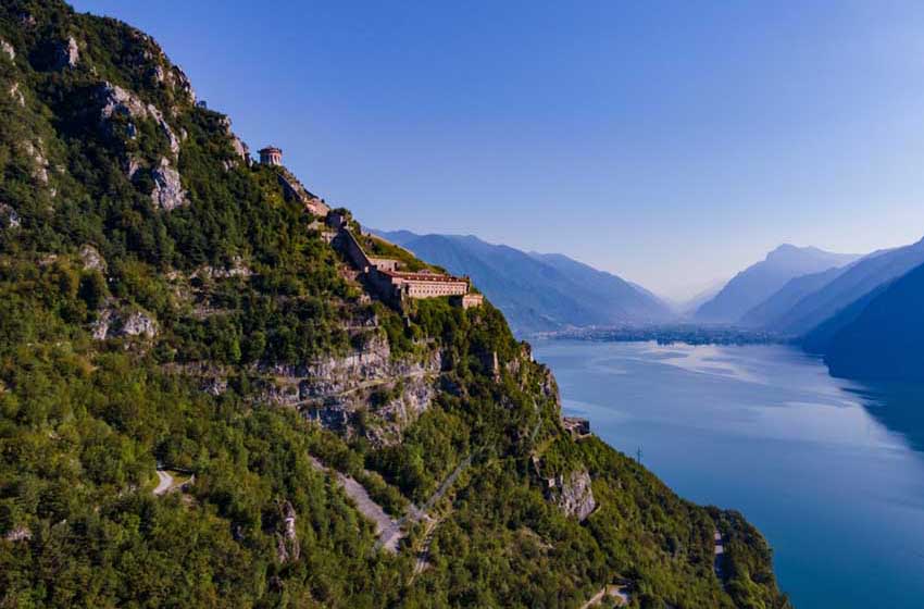 Lombardia-Brescia-la Rocca d'Anfo