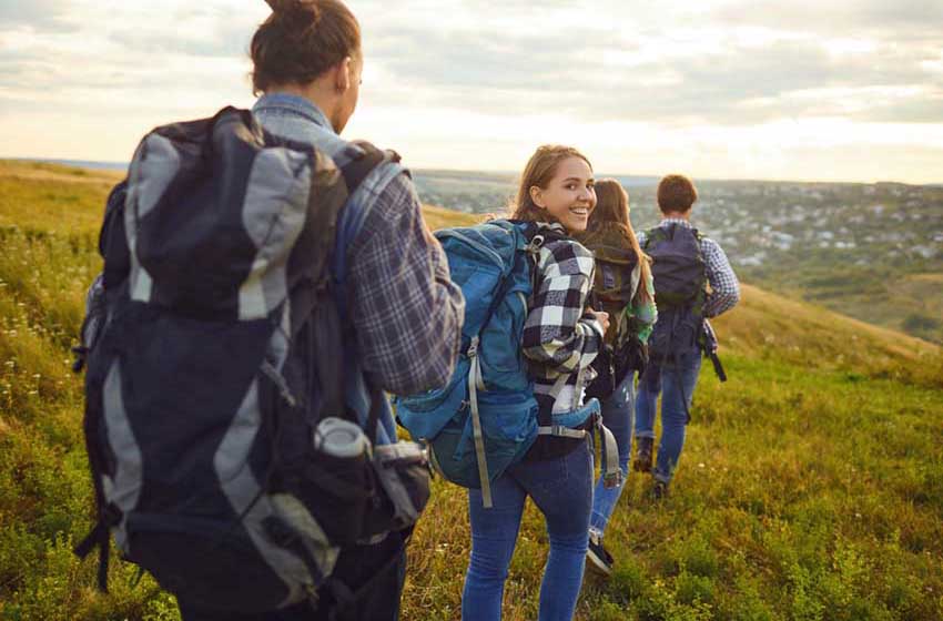 Cosa mettere nel kit di primo soccorso per il trekking in montagna -  Montagna di Viaggi