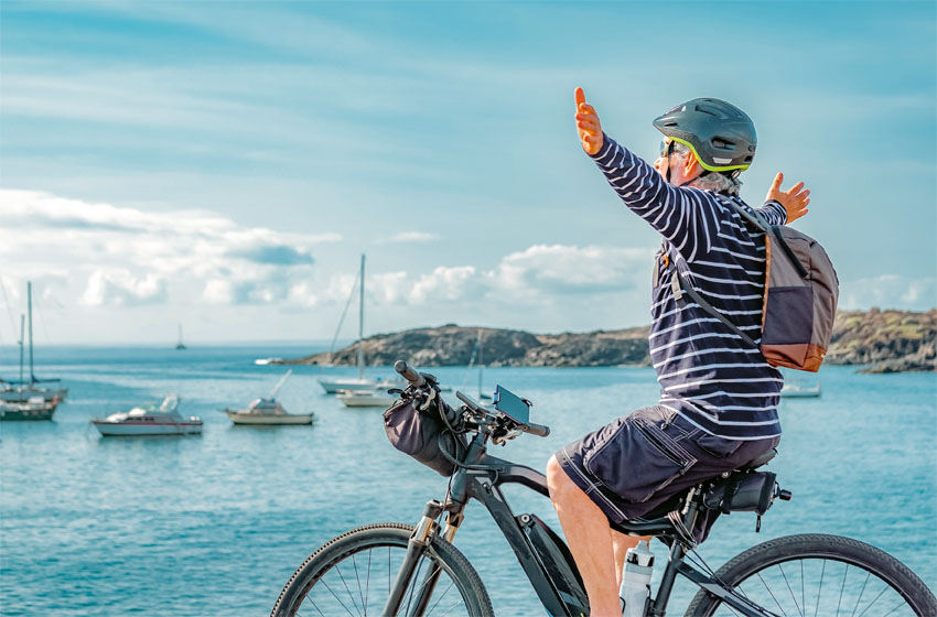 ciclista con e-bike