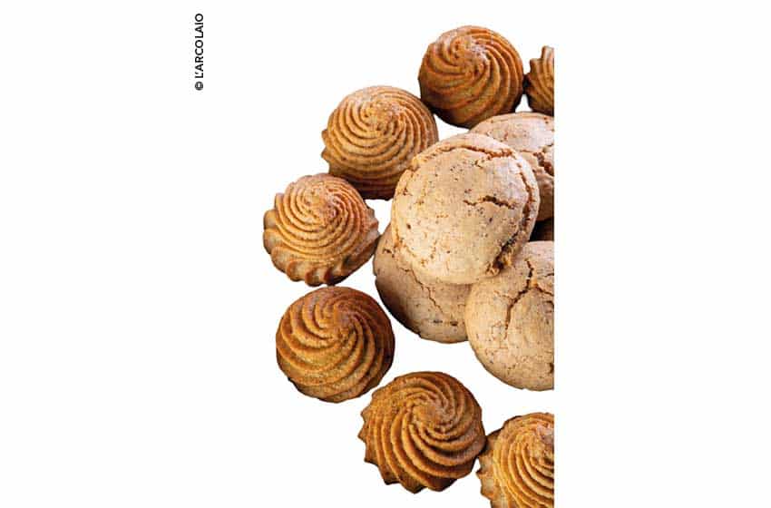 Sicilia-Siracusa-Pasta di mandorle dell'azienda L'Arcolaio