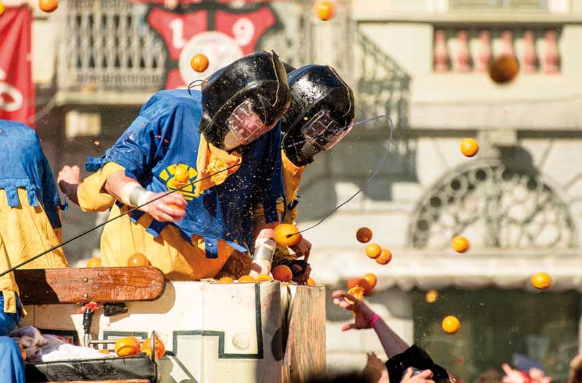 Piemonte-Canavese-Ivrea carnevale-battaglia delle arance