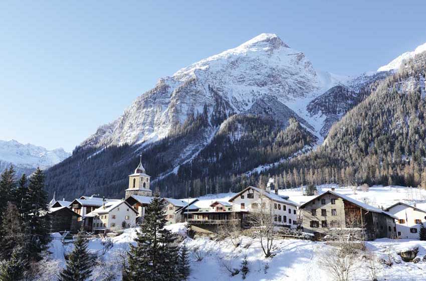 Svizzera-Cantone dei Grigioni-Bergun-panorama