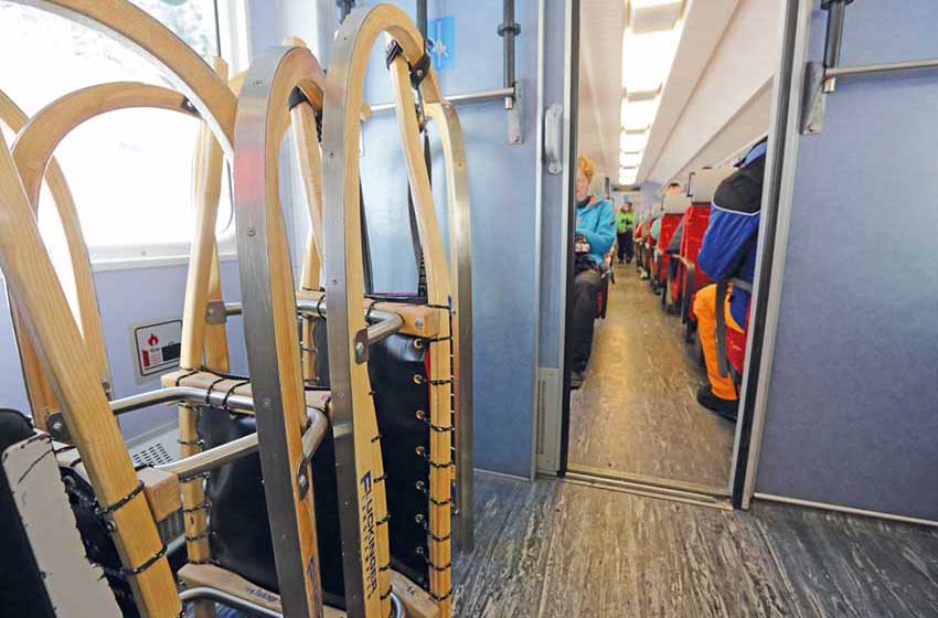 Svizzera-Treno dell'Albula tra Bergun e Preda-porta slittini