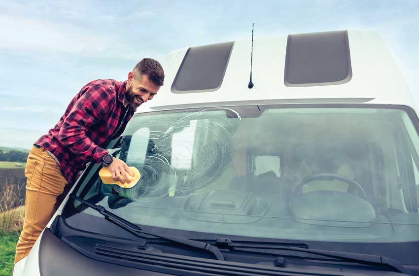 Auto tergivetro del parabrezza lo spray per la pulizia del