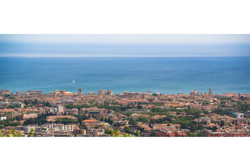 Marche-Fano-panorama-mare