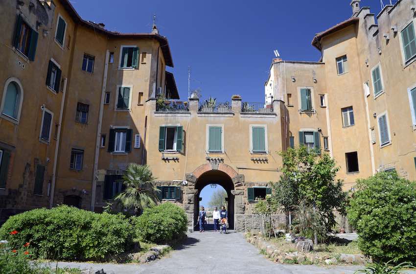 roma garbatella piazza benedetto brin